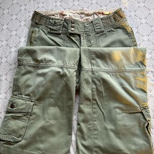 Vintage Abercrombie jeans in an olive green color!